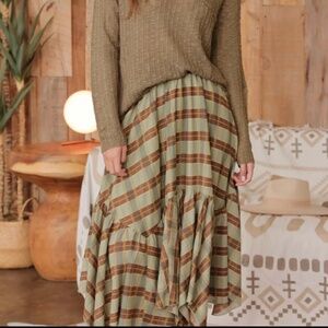 Green Blu Pepper Plaid Ruffle Handkerchief Hem Midi Skirt